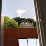 Group-Friendly 4Br Lisbon Duplex Castle View