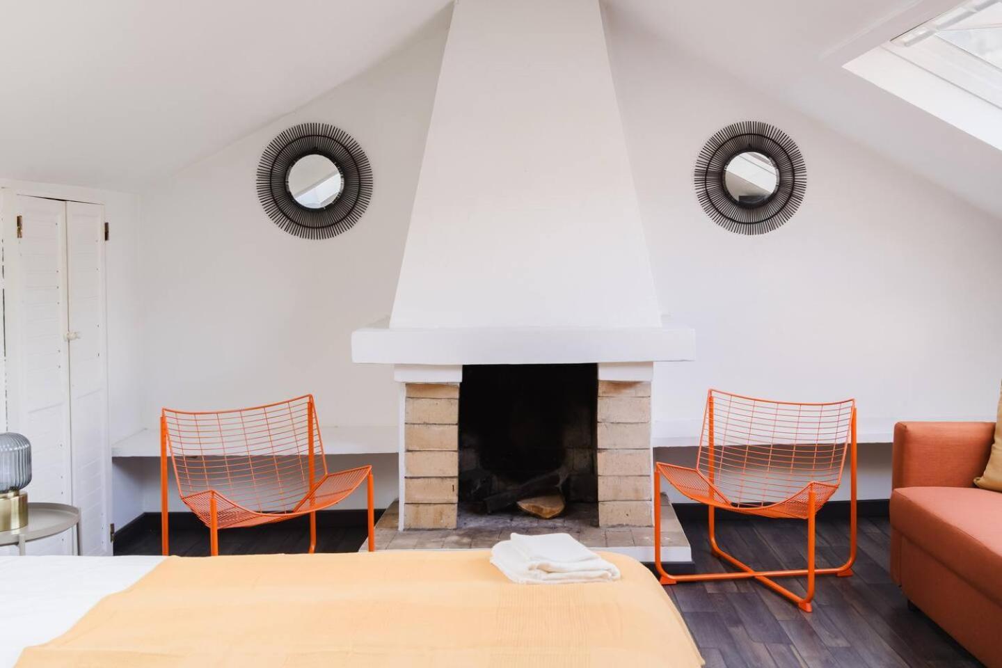 Group-Friendly 4Br Lisbon Duplex Castle View