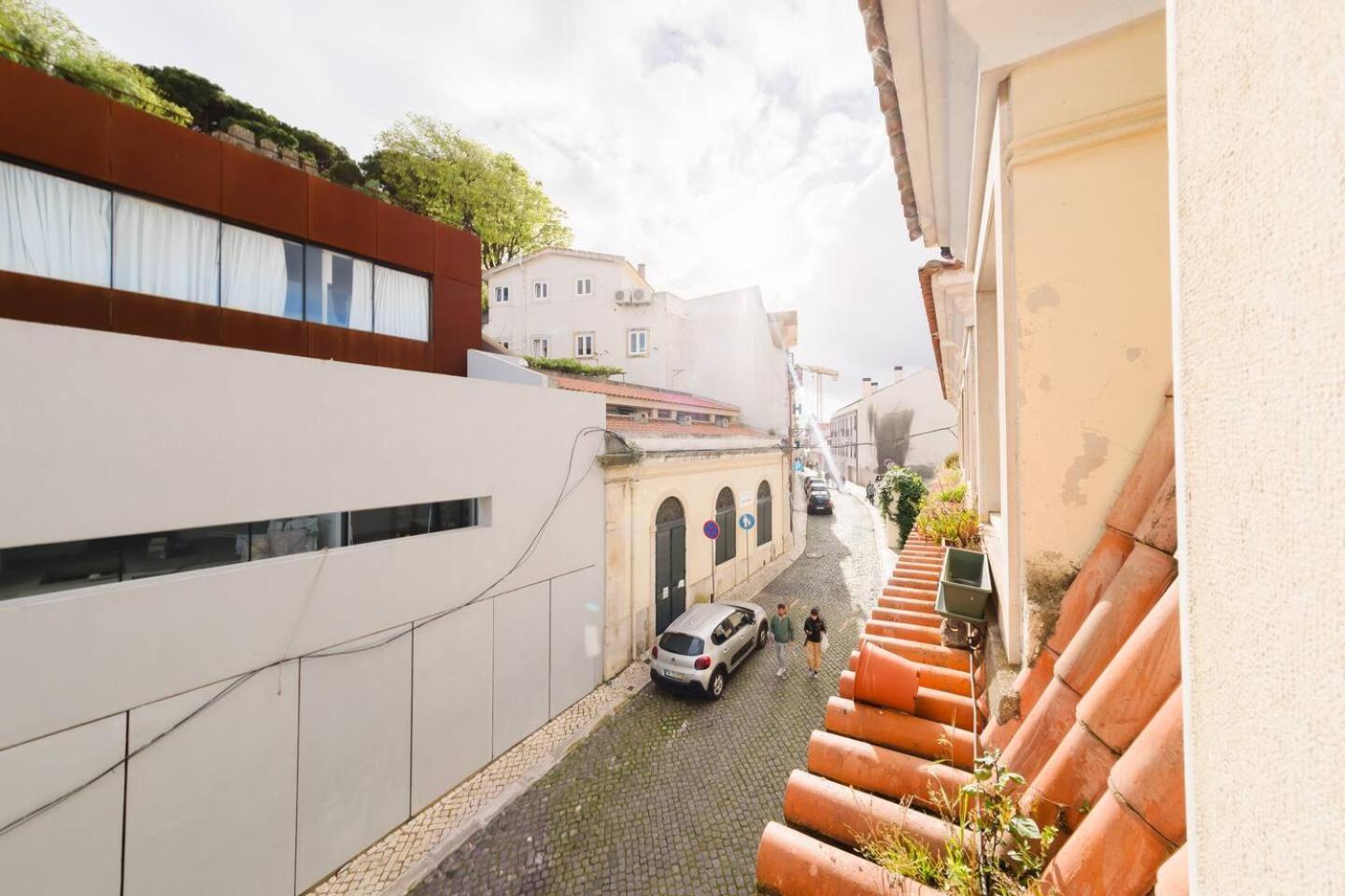 Group-Friendly 4Br Lisbon Duplex Castle View Apartamento Lisboa