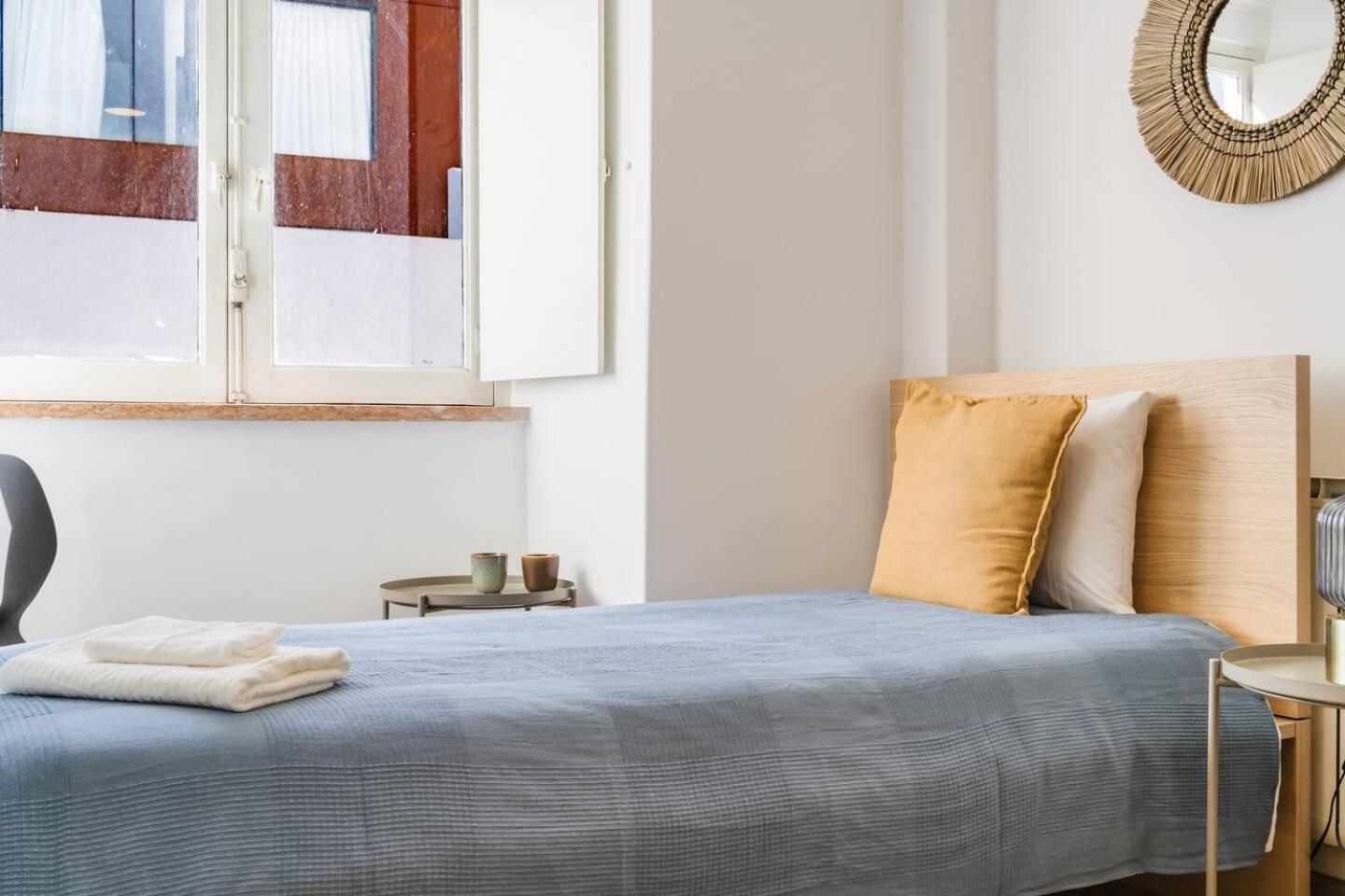 Apartamento Group-Friendly 4Br Lisbon Duplex Castle View