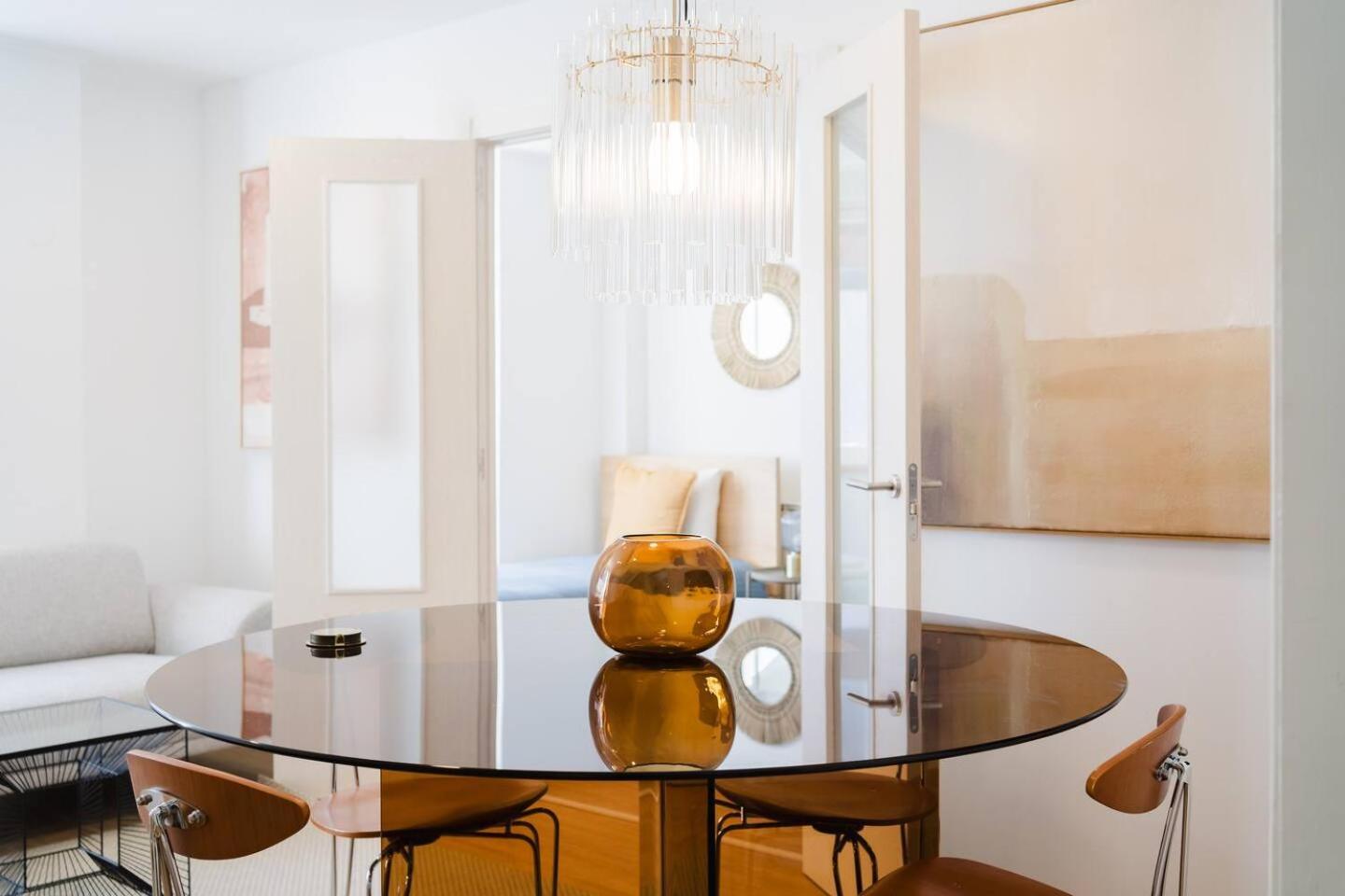 Group-Friendly 4Br Lisbon Duplex Castle View *