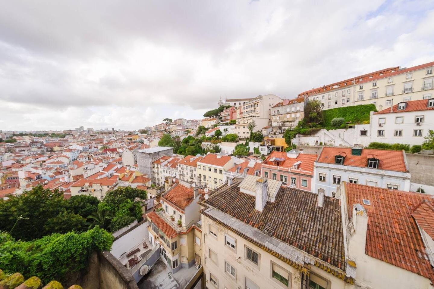 Group-Friendly 4Br Lisbon Duplex Castle View Apartamento