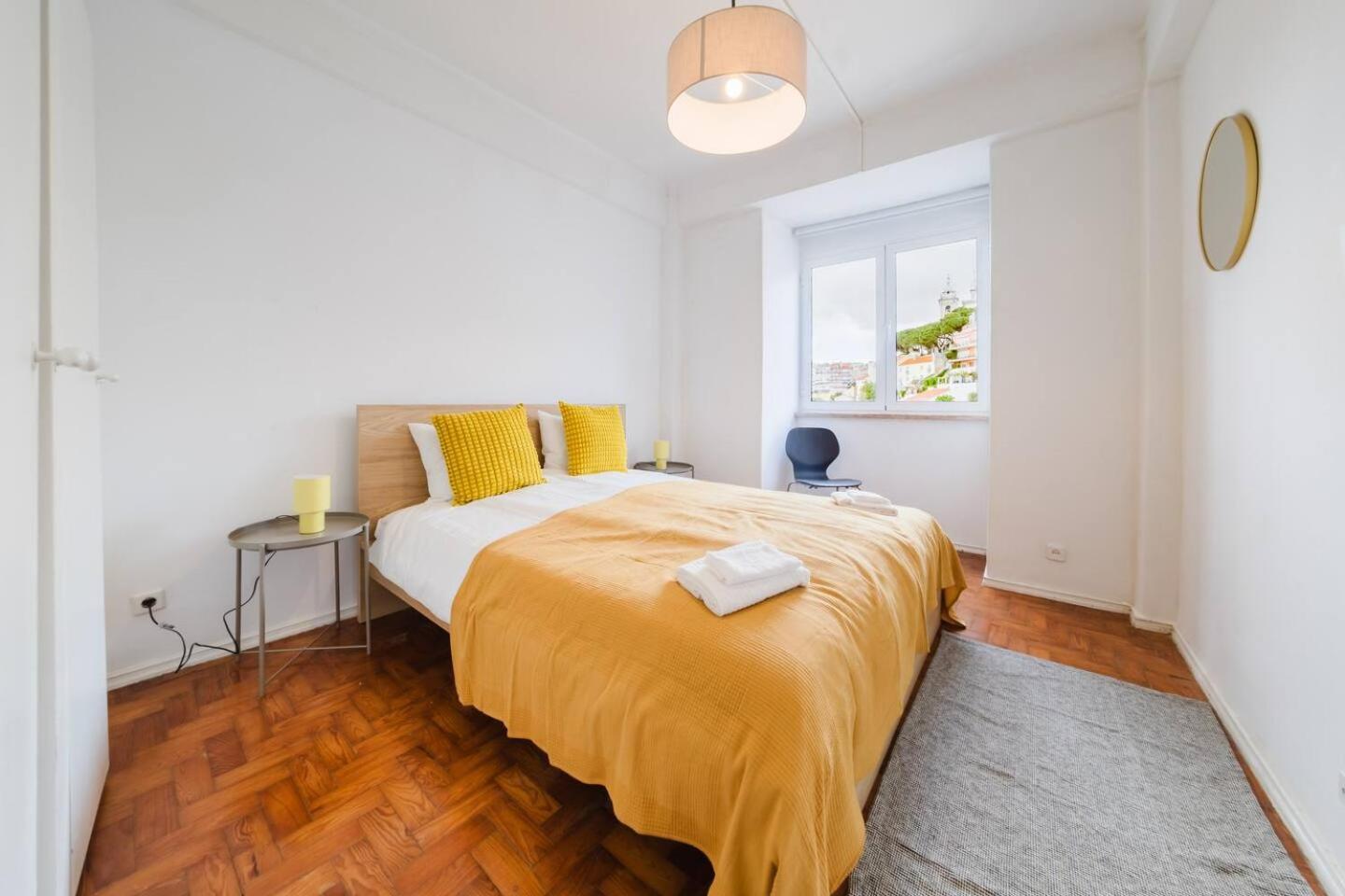 Apartamento Group-Friendly 4Br Lisbon Duplex Castle View Lisboa