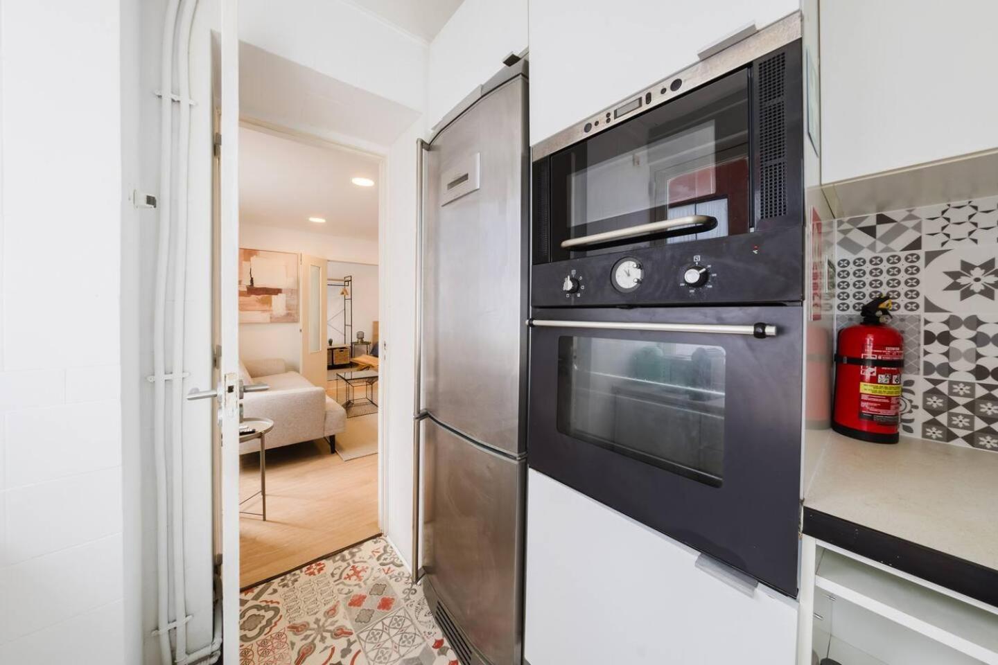 Group-Friendly 4Br Lisbon Duplex Castle View Lisboa