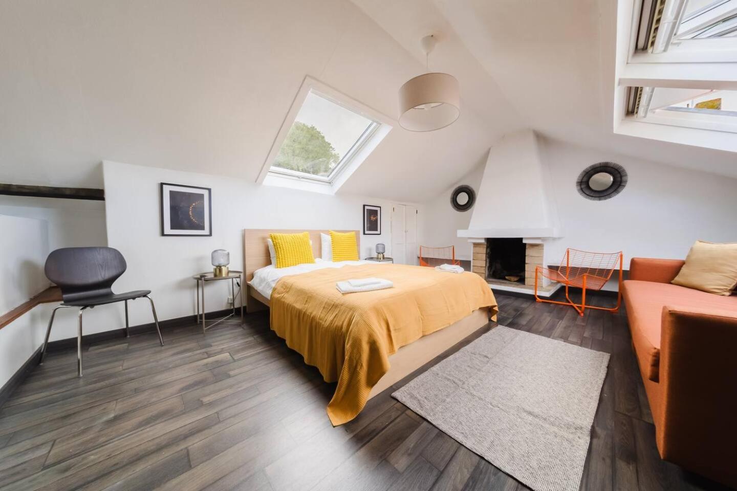 Group-Friendly 4Br Lisbon Duplex Castle View * Lisboa