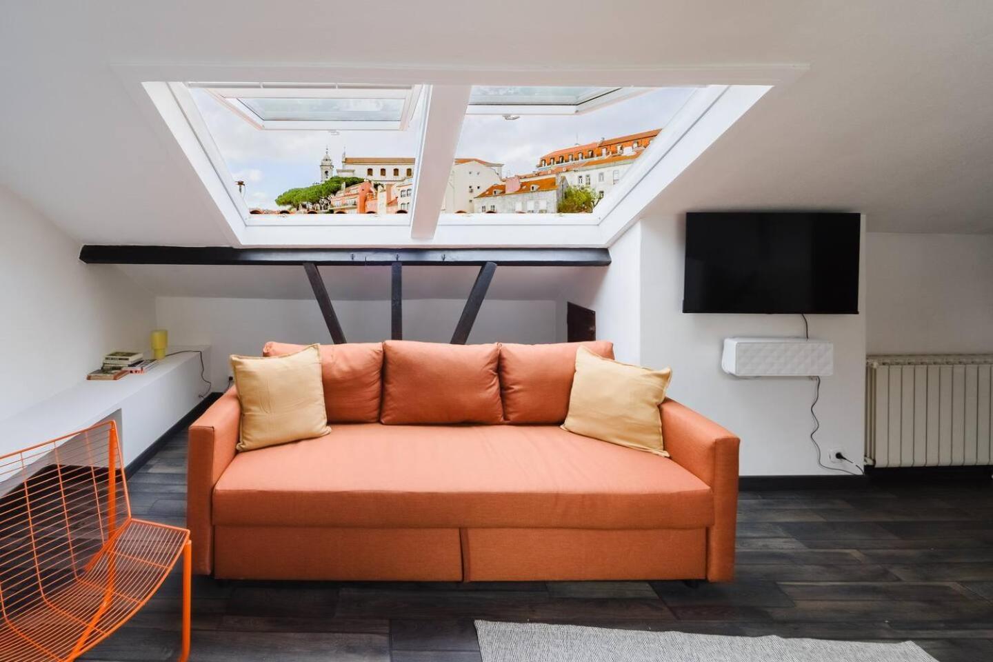 Apartment Group-Friendly 4Br Lisbon Duplex Castle View Lisbon